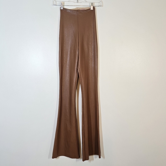 New Commando Faux Leather Raw Hem Flare Leggings Cocoa Brown XS - Picture 4 of 7